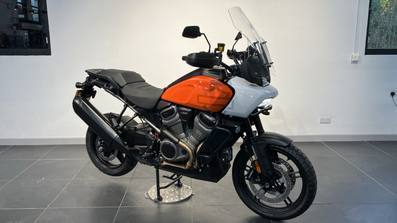 Harley-Davidson Pan America RA1250 Vivid Black (21MY)